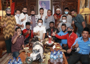 Warga Tanjung Uma-Tritip Batam Deklarasi Dukung Soerya Respationo Cagub Kepri