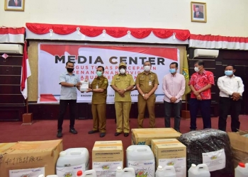 Pemkab Karimun Menerima Batuan SosiaL Dari PT Tima