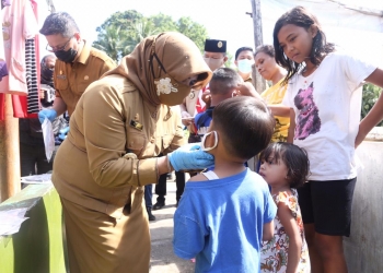 Pemko Tanjungpinang Serentak Bagi 40.000 Masker Kepada Masyarakat