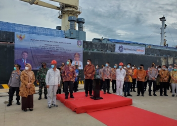 Gubernur Kepri Menghadiri Pelepasan Export Perdana Vessel Muatan Alumina Produksi Refinery PT BAI