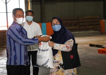 Pemprov Kepri Distribusikan Bantuan Beras Warga Terdampak PPKM Darurat