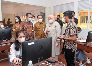 Launching Aplikasi E-Belajar, Wagub Marlin: Memantapkan Kegiatan Berlajar Mengajar Berbasis Digital