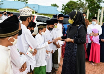 TP-PKK Kepri Berikan Santunan ke Panti Asuhan di Bintan