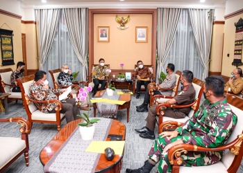 Sukseskan Vaksinasi, Gubernur & FKPD Temui Menkes Minta Tambahan Vaksin