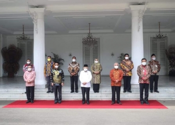 Plt Bupati Bintan Terima Penghargaan Bhakti Tani 2021 dari Wapres RI