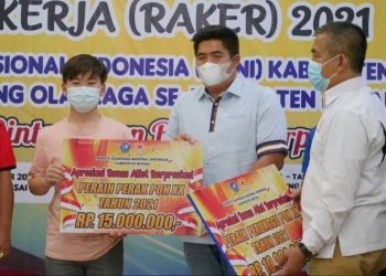Plt Bupati Bintan Mengapresiasikan Atlet Berprestasi Asal Bintan di Pon XX Papua 2021