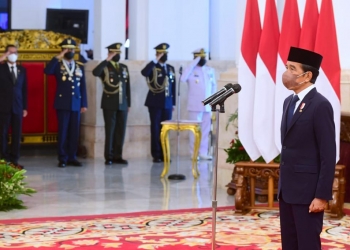 Presiden Anugerahkan Gelar Pahlawan Nasional kepada Empat Tokoh dan Tanda Kehormatan kepada Para Nakes yang Gugur
