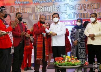 HUT Pemuda Batak Bersatu di Karimun Perdana, Ansar Ajak Jaga Kebersamaan Tetap Kompak