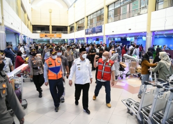 Pastikan Mudik Aman dan Lancar, Gubernur & Forkompimda Tinjau Bandara-Pelabuhan