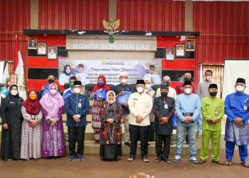 Lewat Dinsos Jelang Hari Raya, Walikota Serahkan Bantuan untuk 24 Ribu Warga