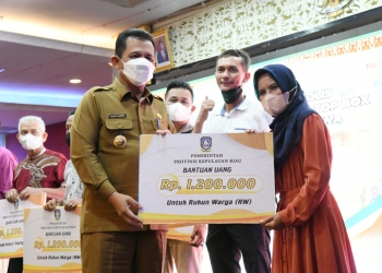 4.217 RT/RW dan 344 Posyandu se Kota Batam Dapat Insentif, Ansar: Peran RT/RW Harus di Support