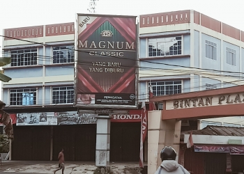 PUPR Akan Surati CV Menara untuk Segera Bongkar Tiang Papan Reklame Keropos