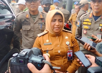 Untuk Penertiban & Kemajuan Daerah, Walikota Saksikan Langsung Penyegelan Papa Reklame Tak Miliki Izin