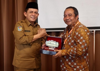 Bahas Pembangkit Listrik Tenaga Sampah, Pimpinan PT PLN Bright Batam Audensi Bersama Gubernur