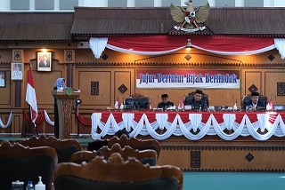 Walikota Tanjungpinang Sampaikan Jawaban Terhadap Pandum Fraksi DPRD atas Ranperda APBD 2023