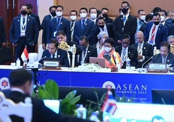 Jokowi Dorong Pengembangan Ekosistem Kendaraan Listrik di ASEAN