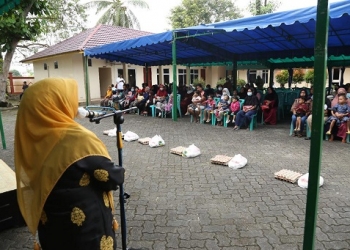 Terus Wujudkan Kepedulian untuk Balita Kondisi Stunting, Rahma Serahkan Bantuan Asupan Bergizi