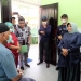 Wujud Kepedulian, Walikota Rahma Menjenguk Salah Satu Ketua RW yang Dirawat di Rumah Sakit