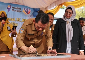 Berkunjung di Sejumlah Sekolah, Ansar Resmikan Ruang Praktek Siswa SMKN 1 Bintan Utara
