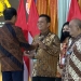 Penilaian Terbaik Tangani Pandemi Covid, Presiden Berikan Penghargaan kepada Gubernur Ansar