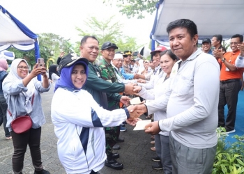 Dapat Bonus Ratusan Ribu Rupiah Per Orang, Adipura Membawa Berkah untuk 420 Petugas Kebersihan
