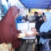 Indahnya Memberi di Bulan Ramadhan, Rahma Bagikan Nasi Kotak dan Takjil ke Warga Kampung Melayu
