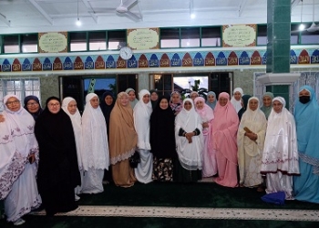 Bersafari Subuh di Masjid Al Barokah, Walikota Rahma Salurkan Bantuan Rp25 Juta