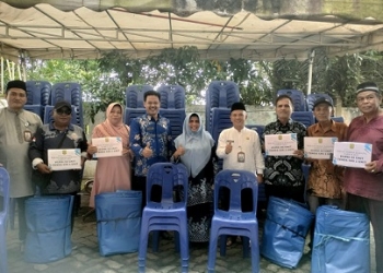 Sembilan RT Terima Bantuan Tenda dan Kursi, Rahma: Semoga Bermanfaat untuk Masyarakat