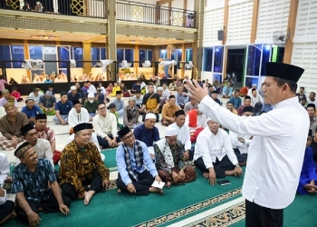 Safari Ramadhan di Masjid Darul Muttaqin Batam, Ansar Bawa Kepala OPD agar Lebih Dikenal Masyarakat