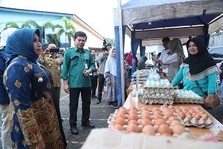Tinjau GPM, Rahma Ajak Berbelanja di Gerakan Pangan Murah