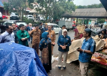 Bersama Sejumlah Kepala OPD Wako Rahma Tinjau Harga Bahan Pokok di Pasar Bincen