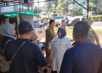 Menertibkan Pengemis & Pedagang di Lampu Merah Batu 6, Rahma Berikan Solusi Secepatnya Mendapat Bantuan