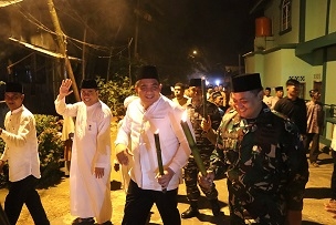 Masyarakat Antusias Ikuti Pawai Obor, Bupati Gemakan Takbir Idul Adha