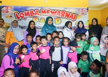 Elyza Riani Dukung Lomba Balita Sehat di Desa Gunung Kijang
