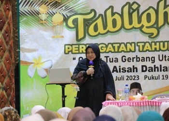 Tabligh Akbar, Ustazah Aisah Dahlan Berikan Tips Orang Tua Sukses Dunia Akhirat