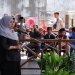 Bermanfaat untuk Jasmani dan Rohani, Rahma Menyemangati Para Anak Peserta Khitan Massal