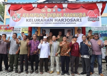 Resmikan Kampung Bebas Narkoba Kelurahan Harjosari, Sekda Karimun Ajak Masyarakat Ikut Berperan