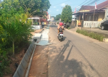 Pelebaran Jalan Cinta Damai Sudah Tahap Pembuatan Parit dan Semenisasi