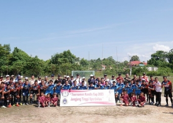 Bupati Karimun Buka Turnamen Kandis Cup di Pulau Buru, Total Hadiah Rp132 Juta untuk Pemenang