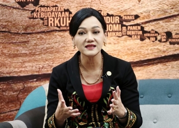 OJK: Bahaya Pinjol Jerat Buruh, Ibu Rumah Tangga dan Pelajar