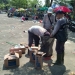DLH Terjunkan 60 Personel Bersihkan Sisa Sampah Gerak Jalan Proklamasi