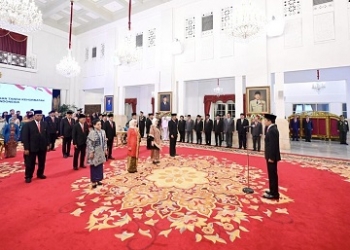 Presiden Jokowi Anugerahkan Tanda Kehormatan kepada 18 Tokoh