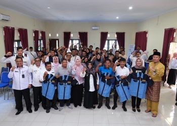 Bangun Silaturahmi, Wako Rahma Bantu 695 Seragam Anggota Karang Taruna se-Tanjungpinang