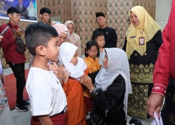Wako Rahma Tunaikan Program Seragam Sekolah Gratis Tahun Kelima, Ada 7.410 Siswa Penerima