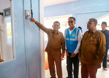 Program Kepri Terang, Masyarakat Dusun Parit Syukur dan Sawang Laut Kini Menikmati Listrik