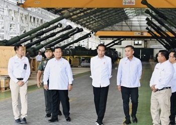 Presiden Joko Widodo Apresiasi Perkembangan Cepat PT Pindad