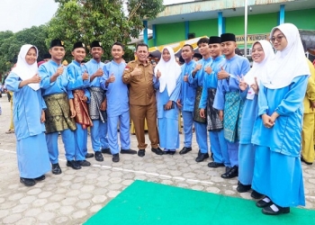 Beri Motivasi ke Siswa SMAN 1 Kundur, Ansar: Saya Prioritaskan Keliling Sekolah untuk Kemajuan Pendidikan