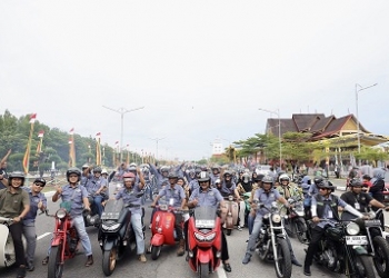 Ratusan Motor Touring Wisata Hiasi Anniversary ke-7 HIB Karimun