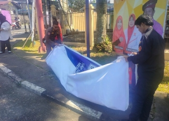 Bawaslu Tanjungpinang Gelar Penertiban Baliho Caleg, Sasar Baliho yang Mengandung Unsur Ajakan
