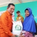 Serahkan Bantuan Beras di Nongsa, Doa Warga: Semoga Pak Ansar Menjadi Gubernur Kami 2 Periode